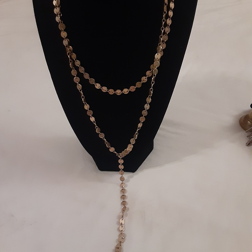 Elegant Gold Layered Necklace